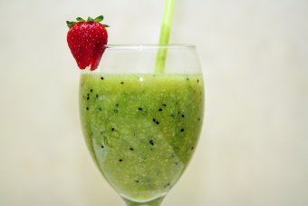 dla czego warto pić zielone koktajle? 